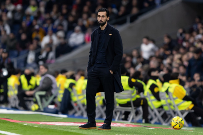 Pemain Real Madrid dan Arbeloa memiliki teori: wasit lupa itu adalah kartu kuning kedua pada Camavinga