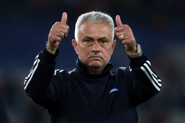 Laporan: Real Madrid dan Mourinho menyetujui kontrak dua tahun, tetapi tidak akan diumumkan minggu ini