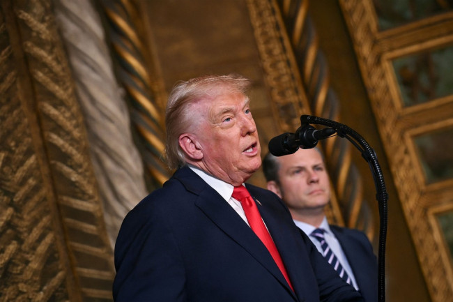 Trump tidak mengesampingkan sepatu bot di lapangan di Iran