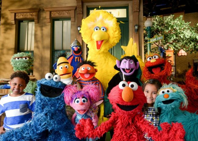 Sesame Street mencari rumah baru saat HBO dan Max membatalkan kesepakatan untuk episode baru