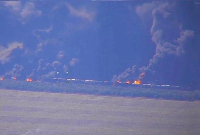 Pasukan Ukraina menghancurkan kereta bahan bakar Rusia di Zaporizhzhia yang diduduki