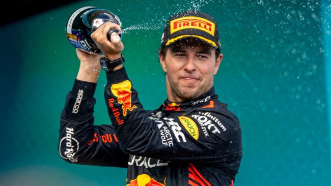 Sergio Pérez memecah keheningan saat keluar dari Formula 1 dan menggoda kembalinya "jika proyek itu masuk akal"