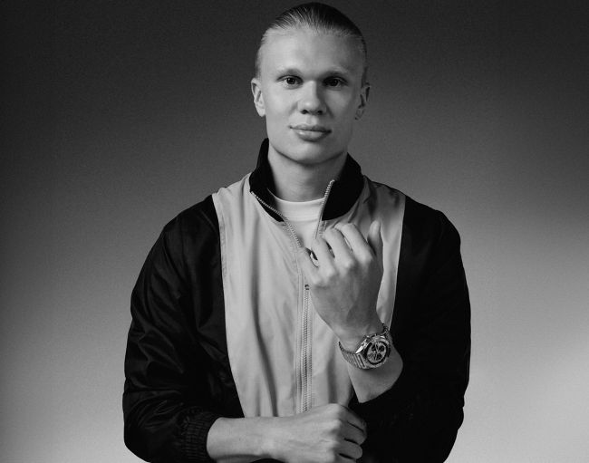 Breitling bekerja sama dengan Erling Haaland dari Manchester City untuk jam tangan mewah