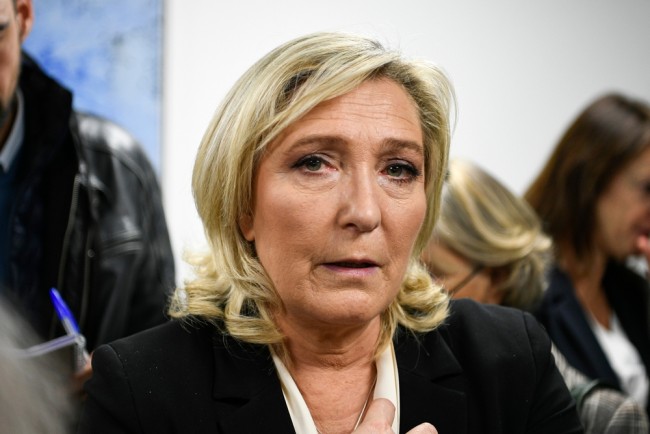 Le Pen membantah penyalahgunaan dana Uni Eropa di persidangan banding