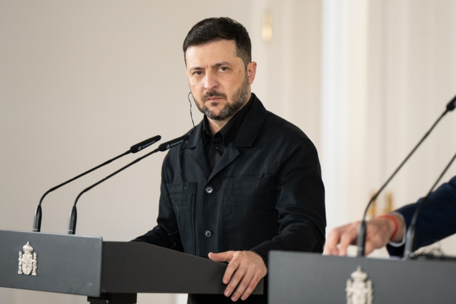 Zelensky mengatakan Putin "telah memulai Perang Dunia III" dan harus dihentikan