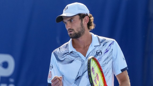 Vacherot mengalahkan algojo Alcaraz di Paris dan mencapai perempat final