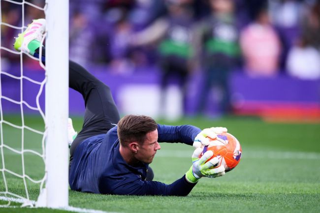 FC Barcelona menarik kapten Ter Stegen di tengah perselisihan mereka yang sedang berlangsung