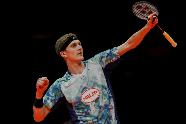 Legenda bulu tangkis Denmark Viktor Axelsen pensiun karena masalah punggung yang berulang, setelah memenangkan hampir segalanya