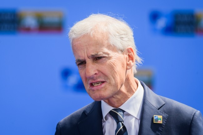 Jonas Gahr Stoere "tidak dapat menentukan" keterlibatan Rusia dalam penampakan pesawat tak berawak yang menutup bandara Kopenhagen dan Oslo