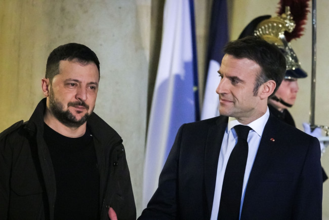 Zelensky mencari dukungan di Paris saat perang Timur Tengah mengalihkan perhatian dari Ukraina