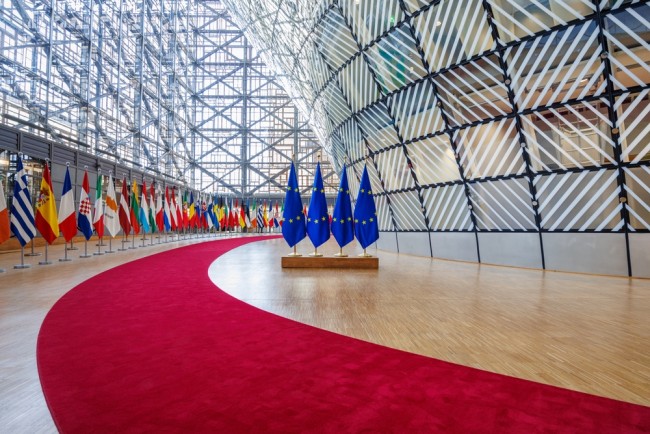 Para pemimpin Uni Eropa berkumpul di belakang Zelensky di KTT Brussel