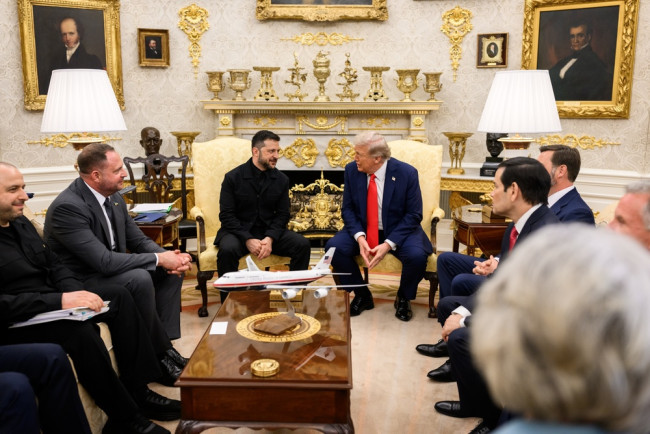Zelensky mendesak Trump untuk mengunjungi Ukraina