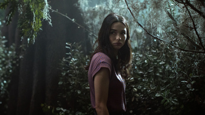 Crystal Reed merasakan tekanan untuk memerankan Abby Arcane dari Swamp Thing